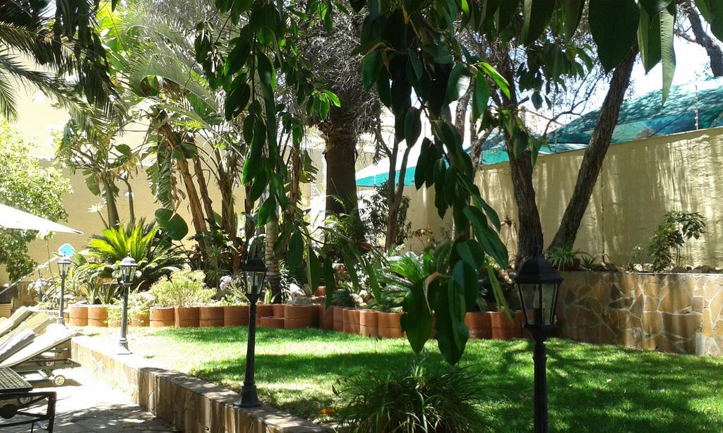 Hotel Pension Steiner Windhoek Ngoại thất bức ảnh