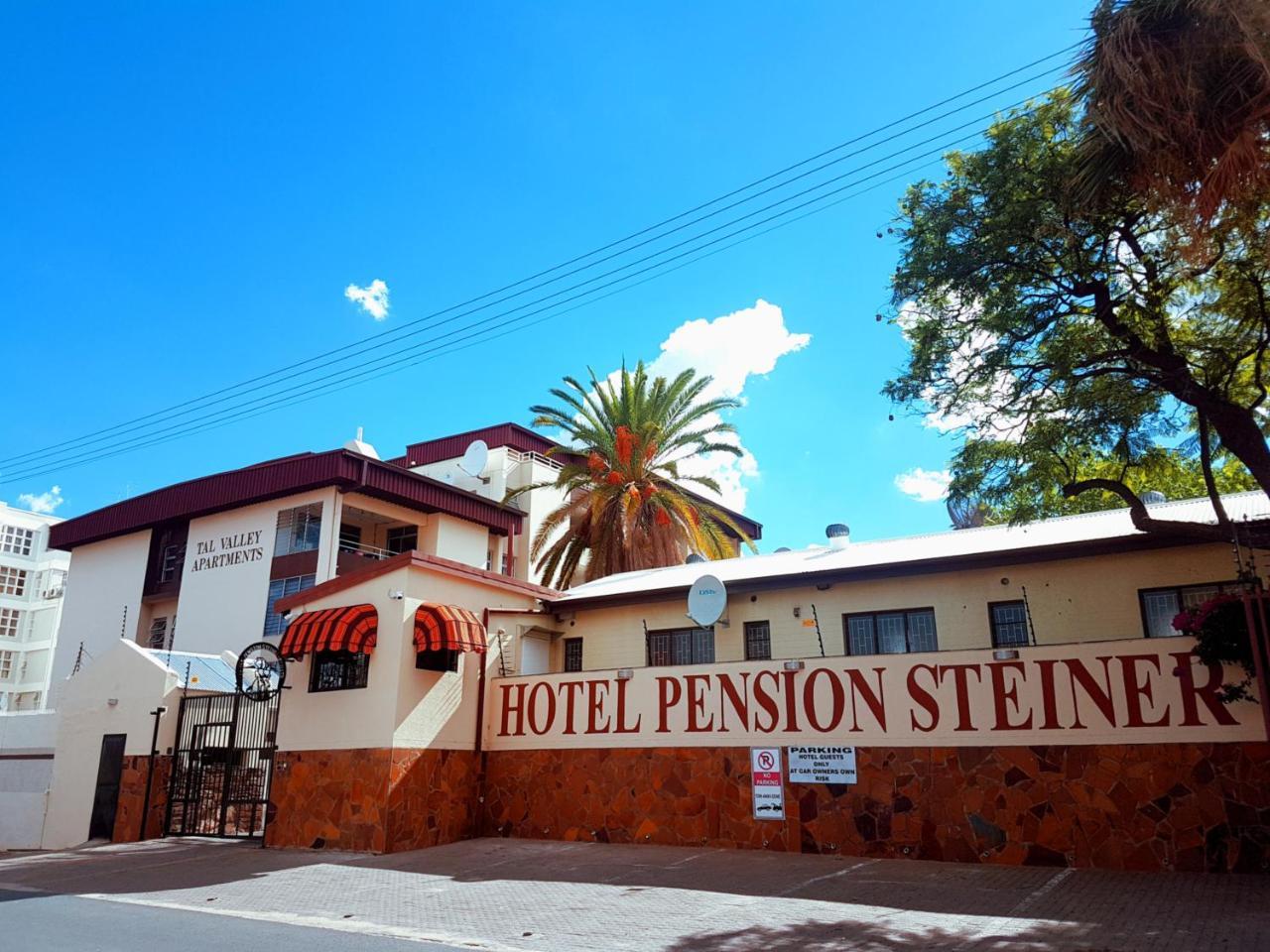 Hotel Pension Steiner Windhoek Ngoại thất bức ảnh
