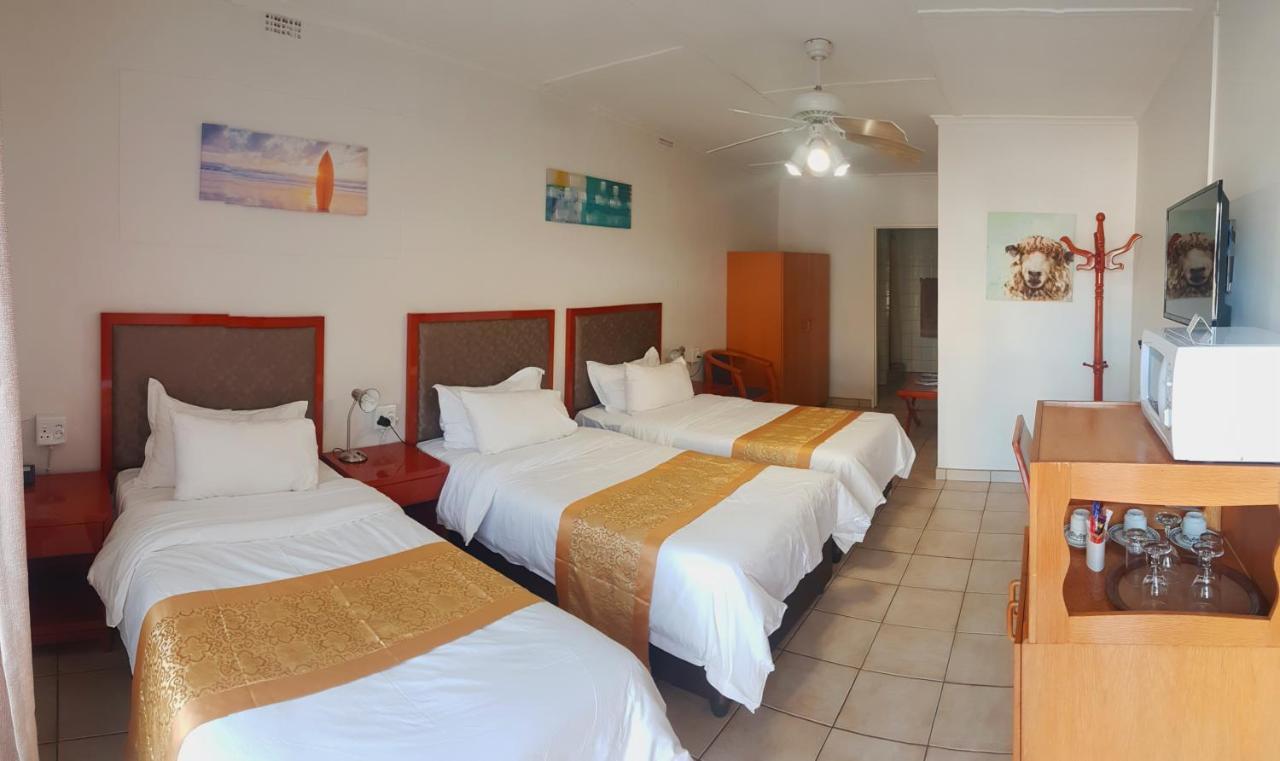 Hotel Pension Steiner Windhoek Ngoại thất bức ảnh